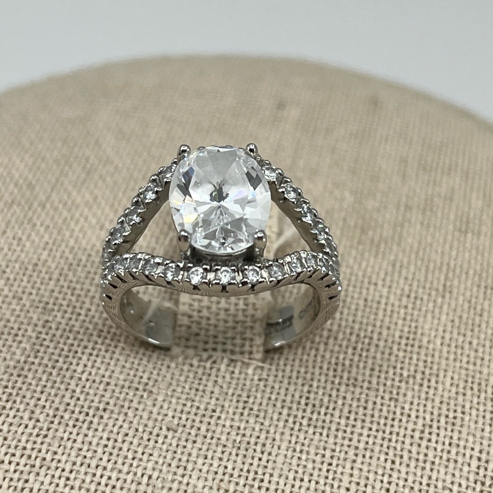 Vintage 925 Sterling Silver Oval Cut CZ Statement Ring – Size 6 - Picture 5 of 17